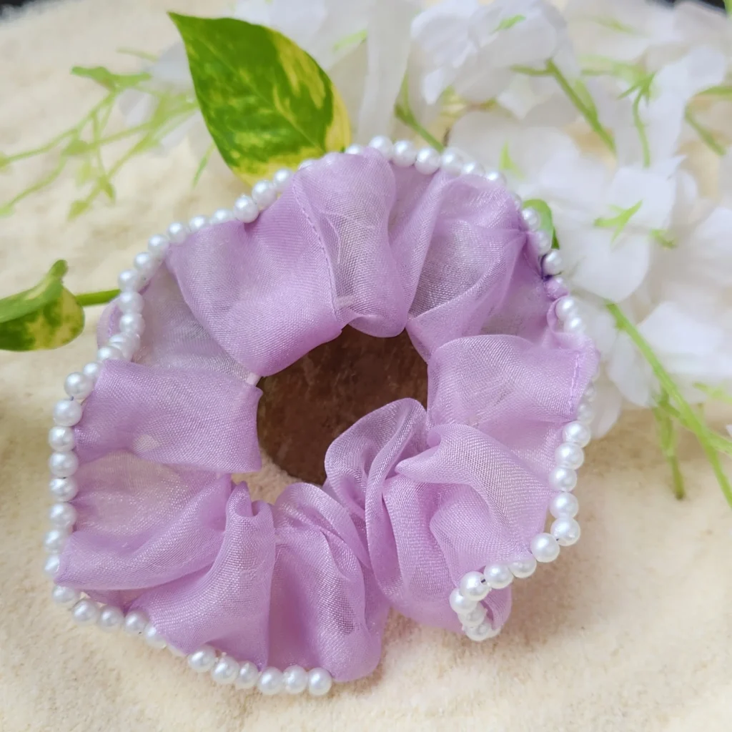 lavender-dreamy-pearl-scrunchie-organza-hair-tie/